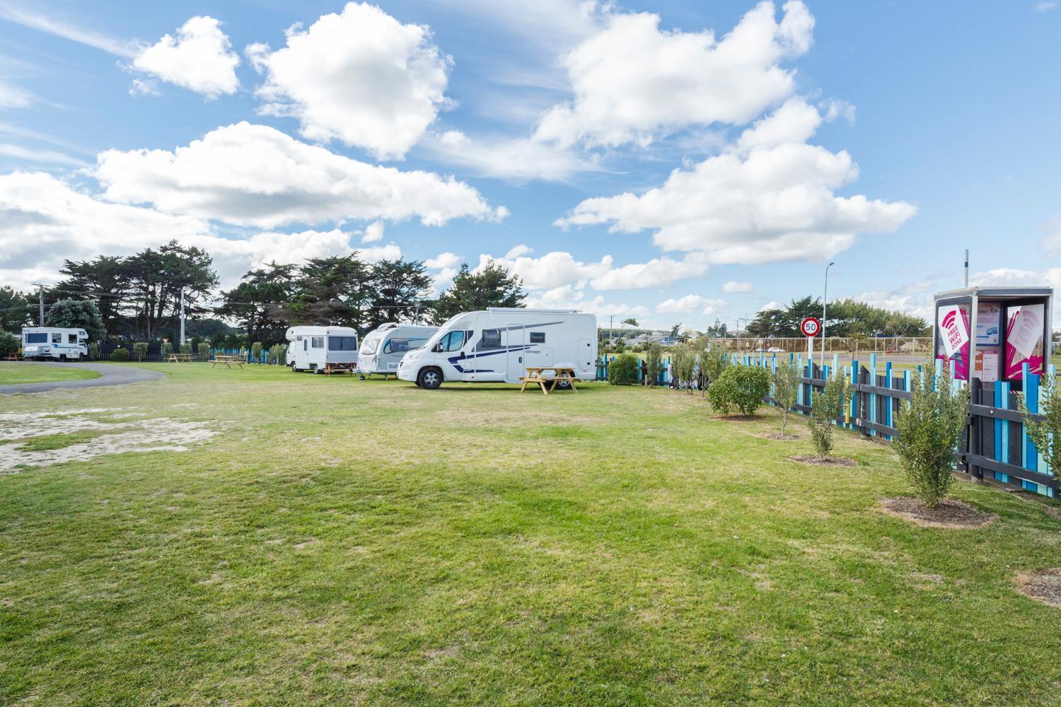 Foxton Beach Holiday Park Exteriör bild